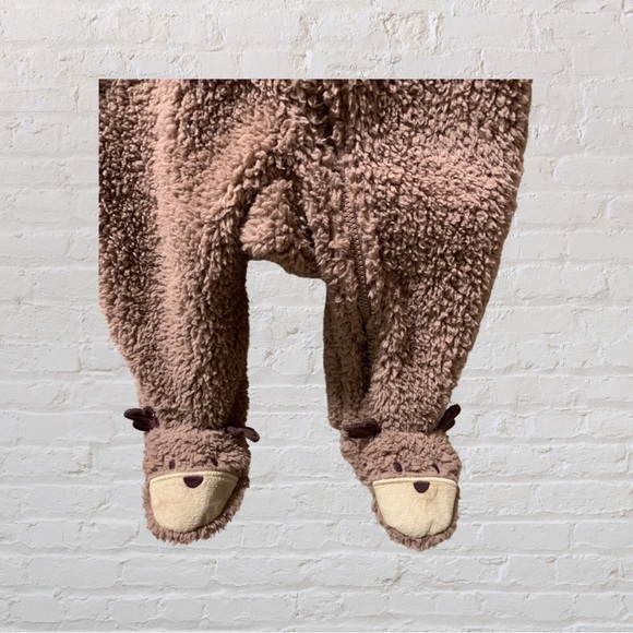 Reindeer One-Piece - Picture 3 of 5